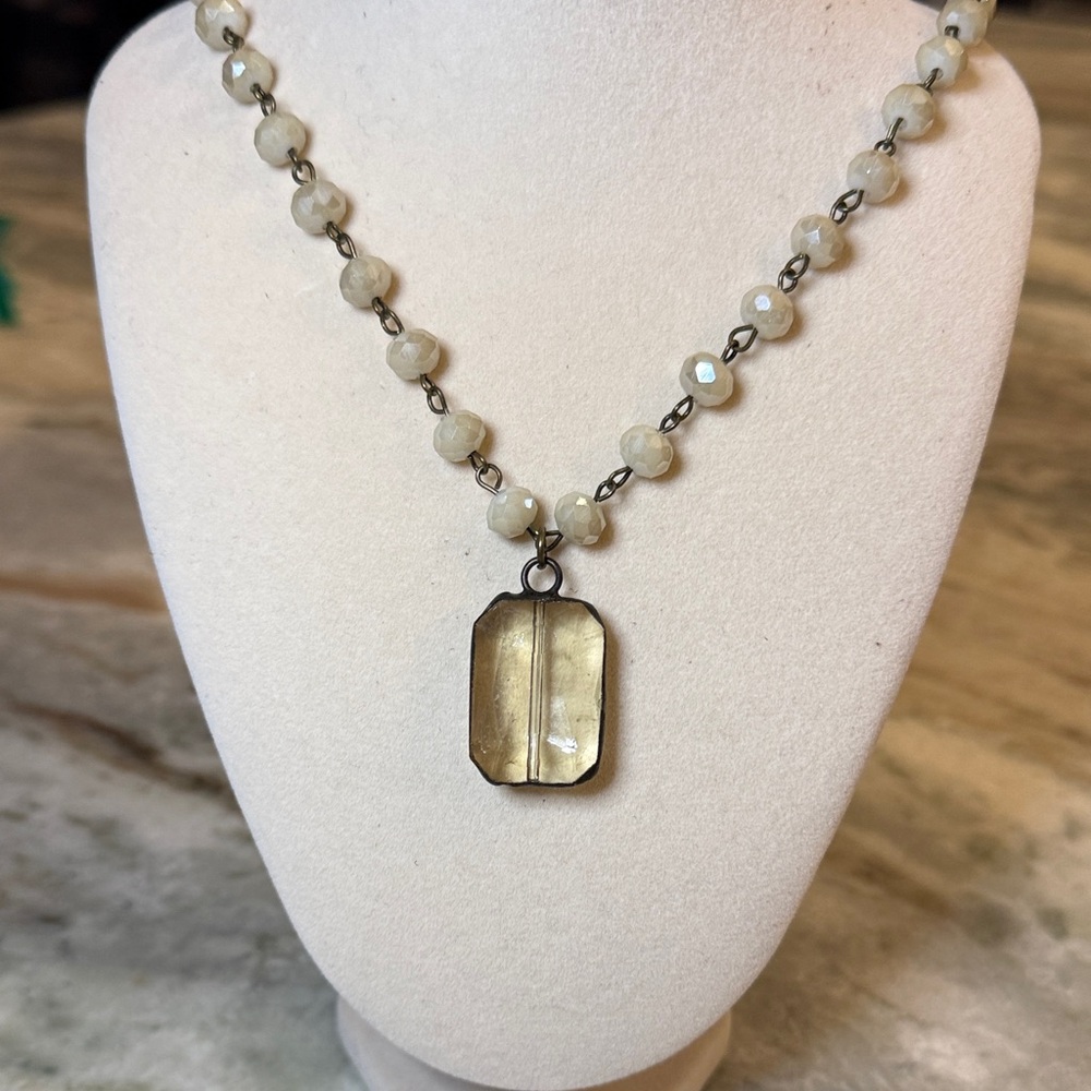 Chic Beaded Necklace With Rectangular Pendant - image 1